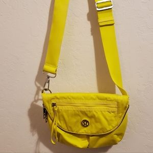 LULULEMON FESTIVAL YELLOW CROSS BODY BAG
